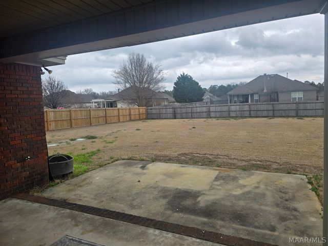 76 Cotton Terrace Drive, Deatsville, AL 36022