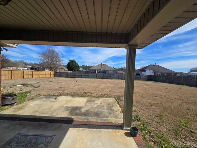 76 Cotton Terrace Drive, Deatsville, AL 36022