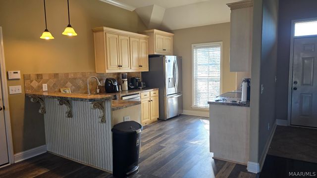 76 Cotton Terrace Drive, Deatsville, AL 36022