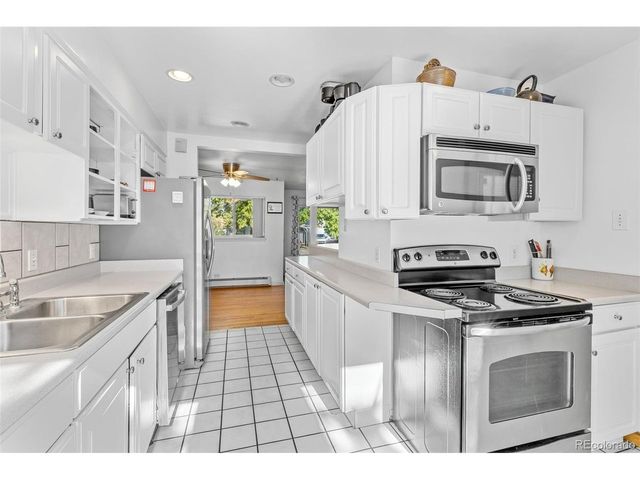 1732 Lansing St, Aurora, CO 80010