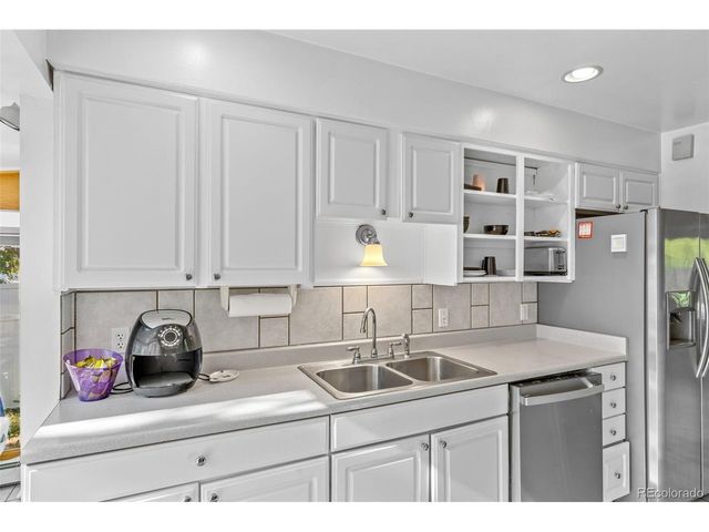 1732 Lansing St, Aurora, CO 80010