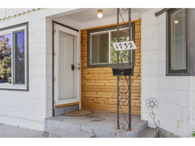 1732 Lansing St, Aurora, CO 80010