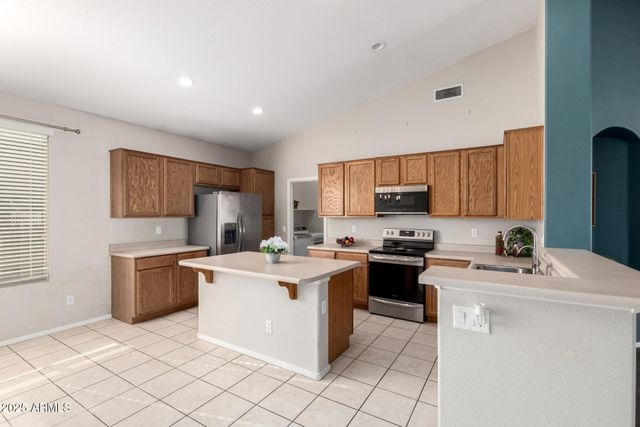 939 S ROCA Street, Gilbert, AZ 85296