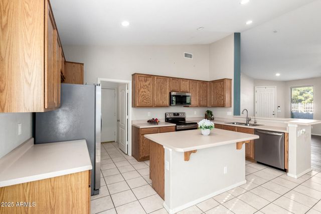 939 S ROCA Street, Gilbert, AZ 85296