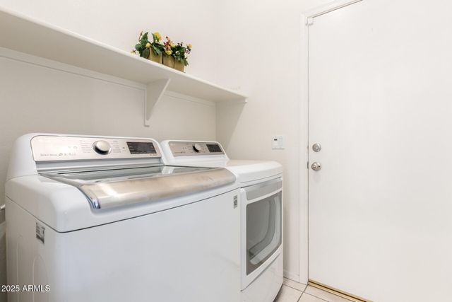 939 S ROCA Street, Gilbert, AZ 85296