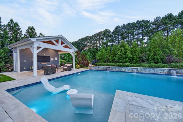 5110 Harwich Circle, Matthews, NC 28104