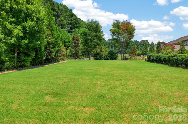 5110 Harwich Circle, Matthews, NC 28104