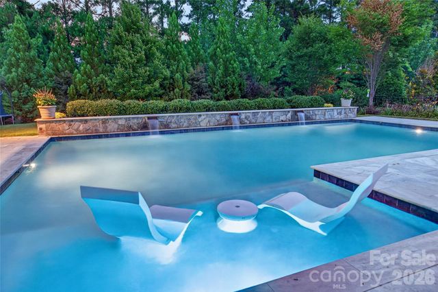 5110 Harwich Circle, Matthews, NC 28104