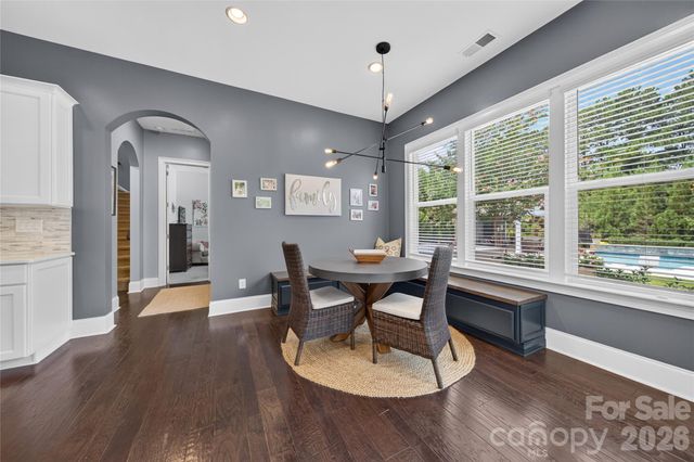 5110 Harwich Circle, Matthews, NC 28104