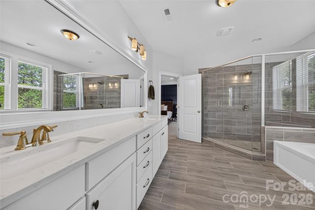 5110 Harwich Circle, Matthews, NC 28104