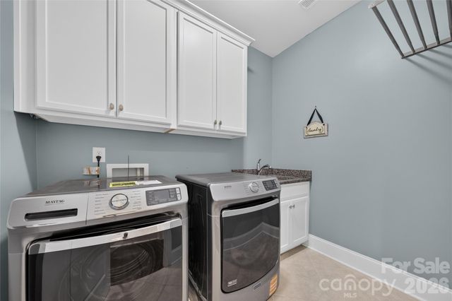 5110 Harwich Circle, Matthews, NC 28104