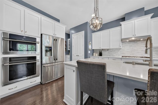 5110 Harwich Circle, Matthews, NC 28104
