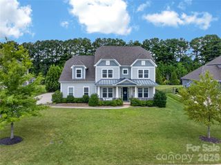 5110 Harwich Circle, Matthews, NC 28104
