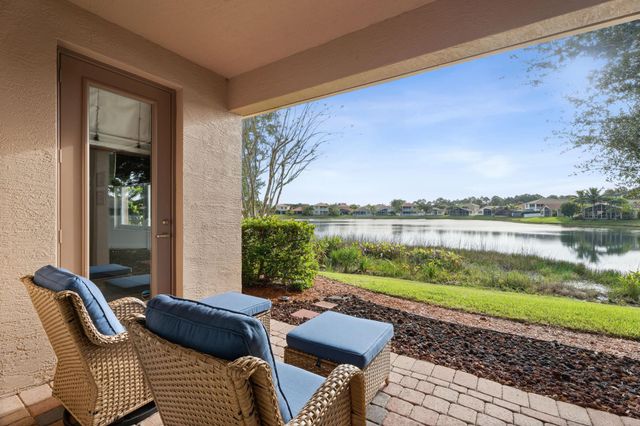 3356 SW Porpoise Circle, Stuart, FL 34997