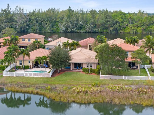 3356 SW Porpoise Circle, Stuart, FL 34997