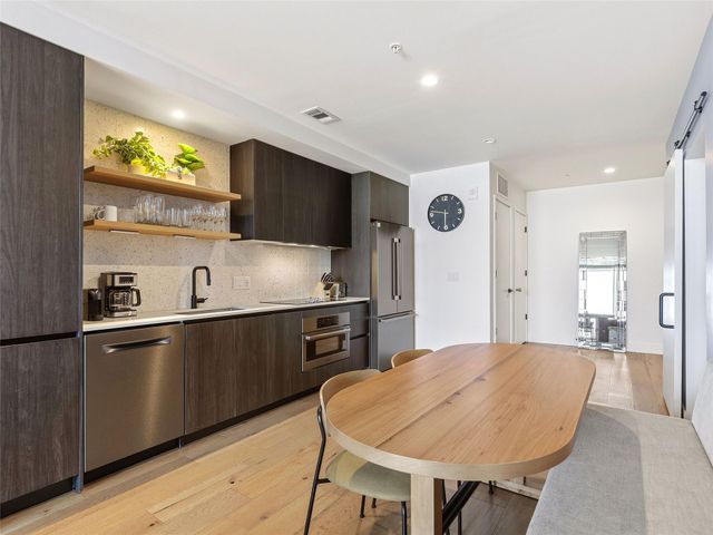 48 East Ave 2011, Austin, TX 78701