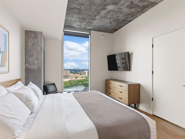 48 East Ave 2011, Austin, TX 78701