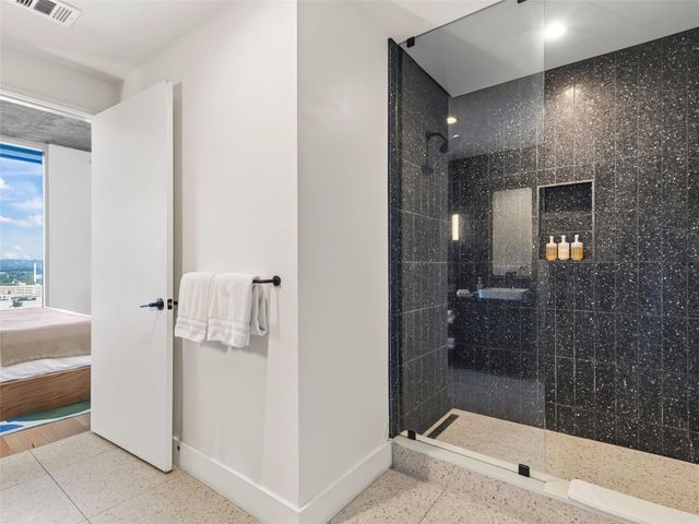48 East Ave 2011, Austin, TX 78701