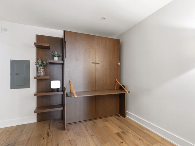 48 East Ave 2011, Austin, TX 78701