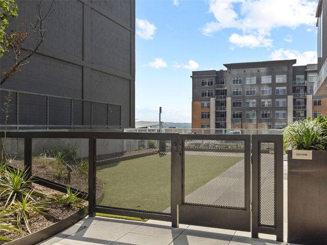 48 East Ave 2011, Austin, TX 78701
