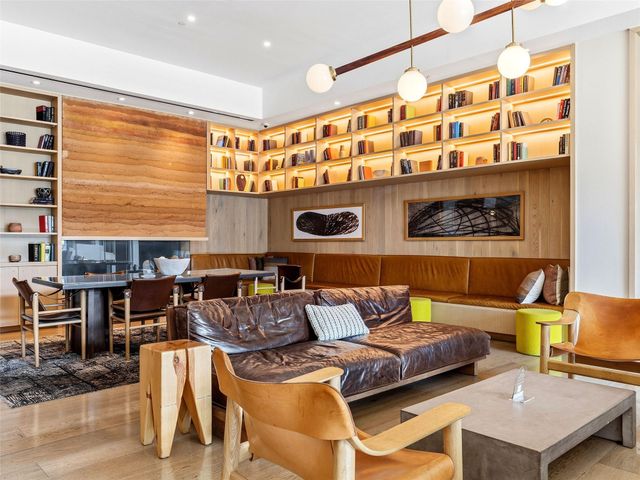 48 East Ave 2011, Austin, TX 78701