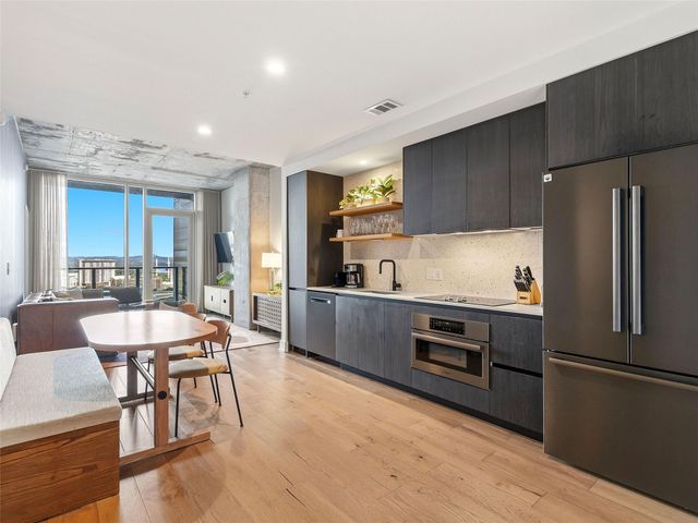 48 East Ave 2011, Austin, TX 78701