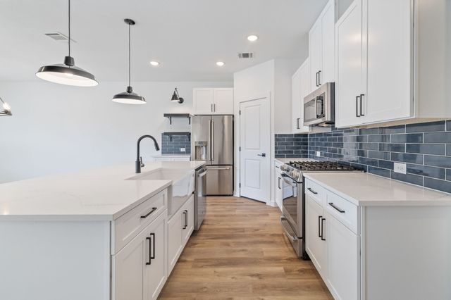 517 Ridgewood Drive, Van Alstyne, TX 75495