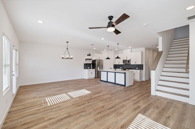 517 Ridgewood Drive, Van Alstyne, TX 75495