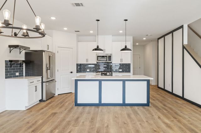 517 Ridgewood Drive, Van Alstyne, TX 75495