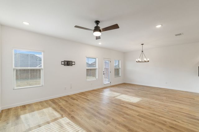 517 Ridgewood Drive, Van Alstyne, TX 75495