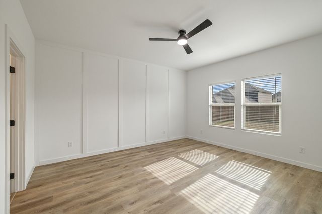 517 Ridgewood Drive, Van Alstyne, TX 75495