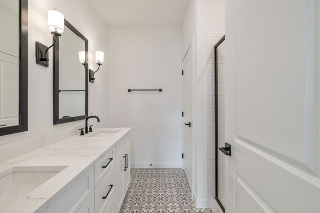 517 Ridgewood Drive, Van Alstyne, TX 75495