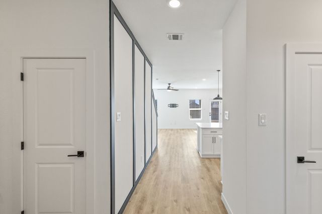 517 Ridgewood Drive, Van Alstyne, TX 75495