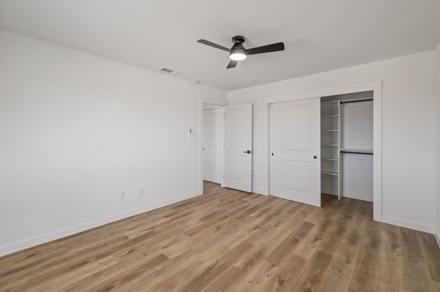 517 Ridgewood Drive, Van Alstyne, TX 75495