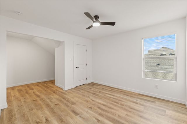 517 Ridgewood Drive, Van Alstyne, TX 75495