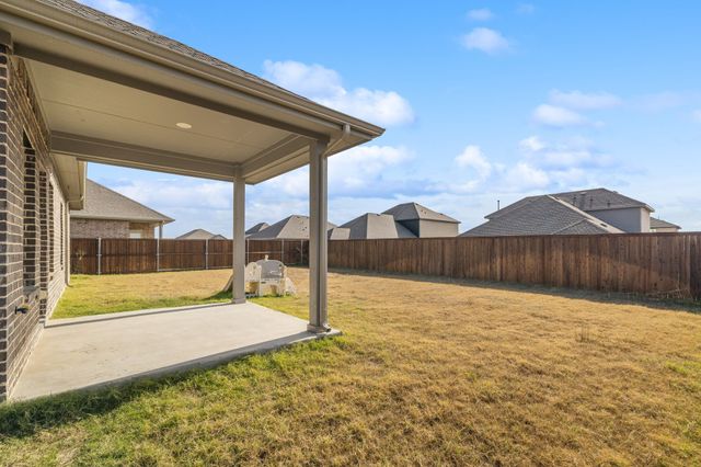517 Ridgewood Drive, Van Alstyne, TX 75495