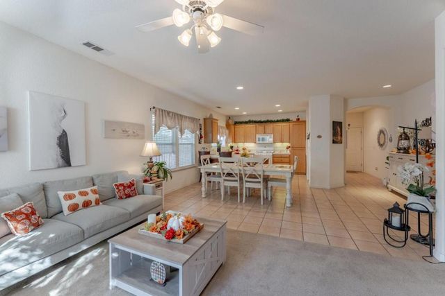 2919 Las Flores Circle, Los Banos, CA 93635