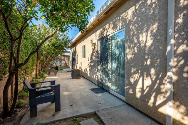 2919 Las Flores Circle, Los Banos, CA 93635