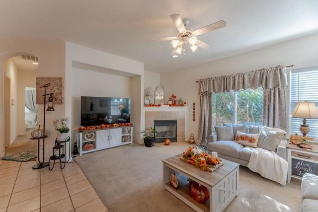 2919 Las Flores Circle, Los Banos, CA 93635