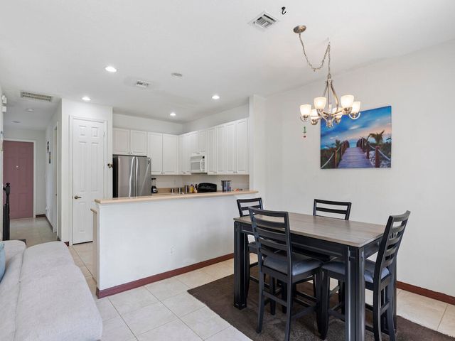 9945 E Villa Circle, Vero Beach, FL 32966