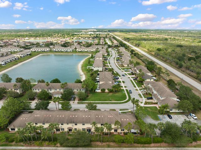 9945 E Villa Circle, Vero Beach, FL 32966