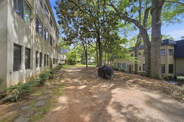 80 Chaumont Square NW, Atlanta, GA 30327