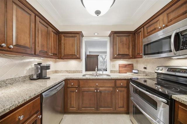 80 Chaumont Square NW, Atlanta, GA 30327