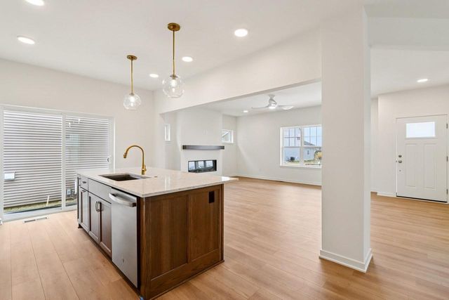 6671 Linnet Lane, Middleton, WI 53562