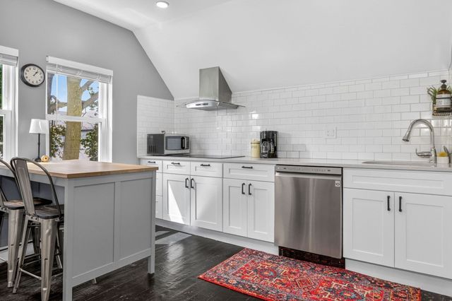 16 Pasadena Rd 3, Boston, MA 02121