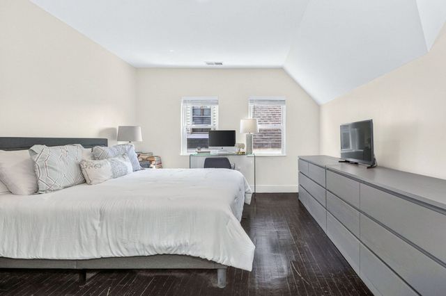 16 Pasadena Rd 3, Boston, MA 02121
