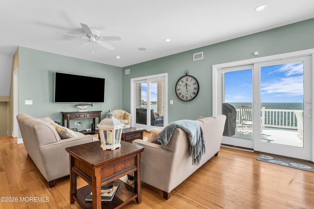 354 Roberts Avenue, Seaside Park, NJ 08752