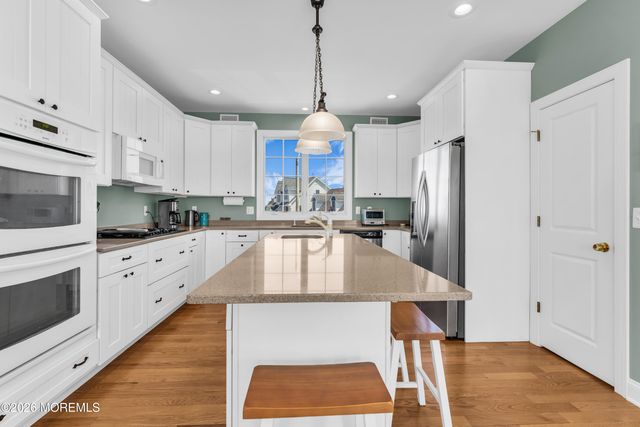354 Roberts Avenue, Seaside Park, NJ 08752