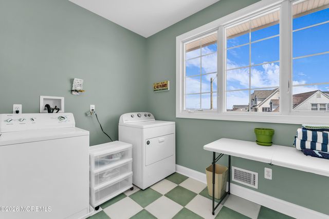 354 Roberts Avenue, Seaside Park, NJ 08752