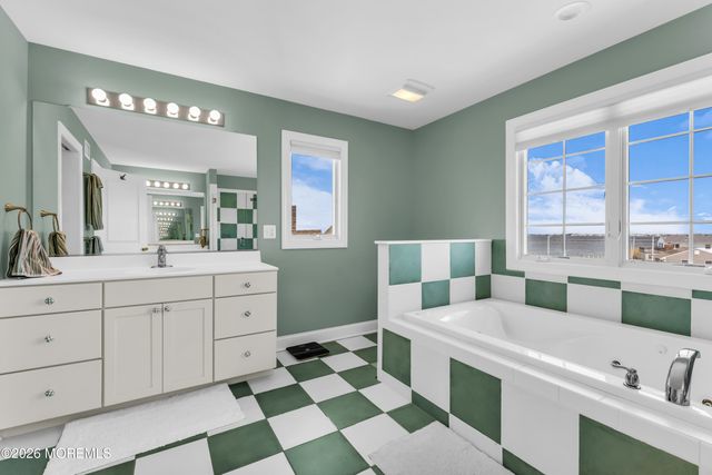 354 Roberts Avenue, Seaside Park, NJ 08752